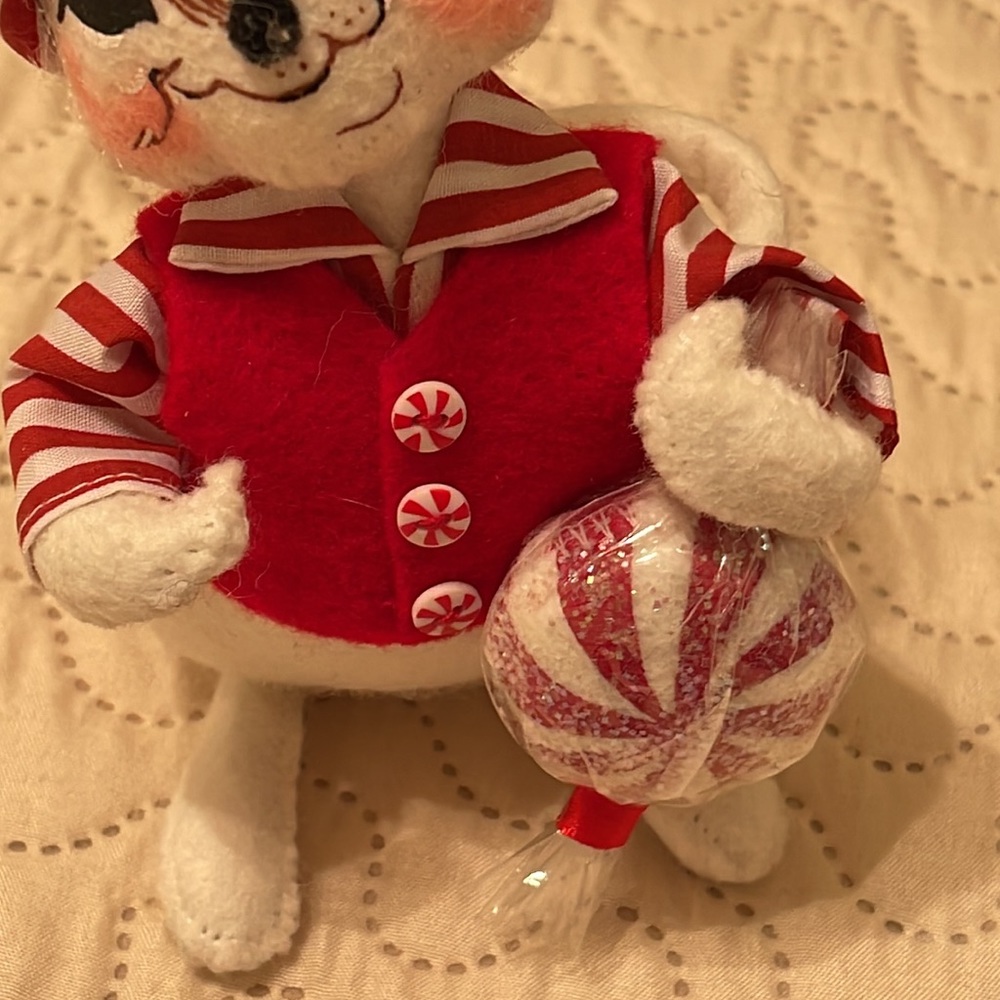 Anna Lee Candy Cane Christmas Mouse - Picture 6 of 7
